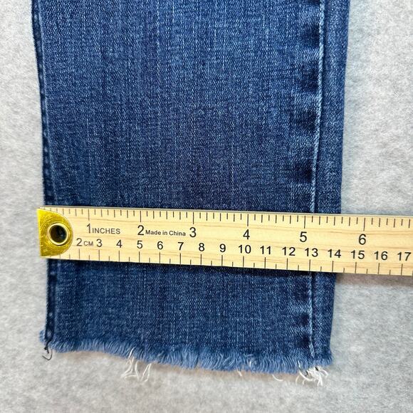 Wit & Wisdom Jeans SZ 2 Medium Wash Denim Frayed Hem Floral Embroidered Low Rise - Picture 9 of 9